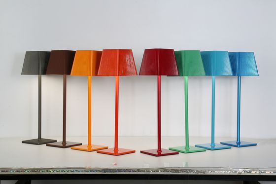 触覚センサー LED デスクランプ 調整できる明るさ AC100-240V DC 5V/1A